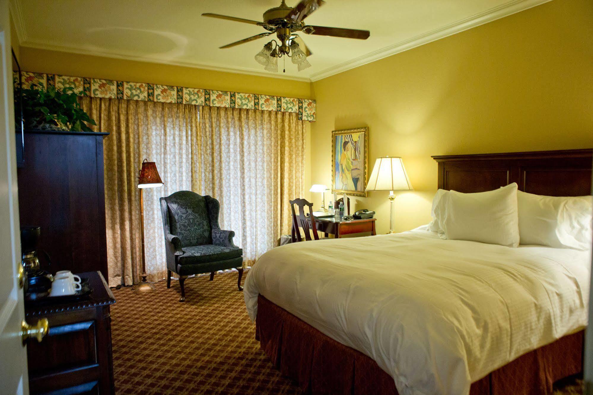 The Sanford House Inn & Spa Arlington Extérieur photo