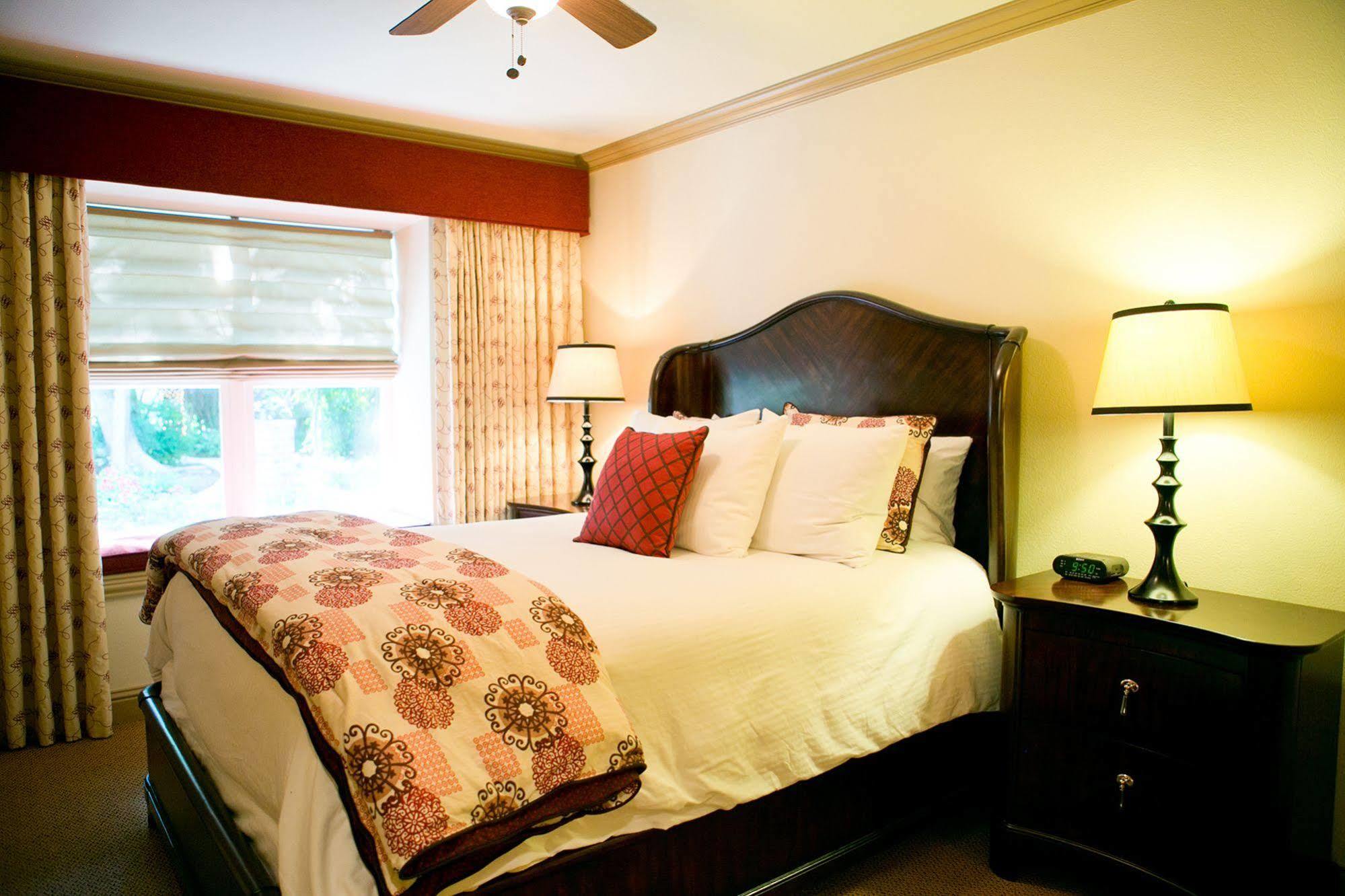 The Sanford House Inn & Spa Arlington Extérieur photo